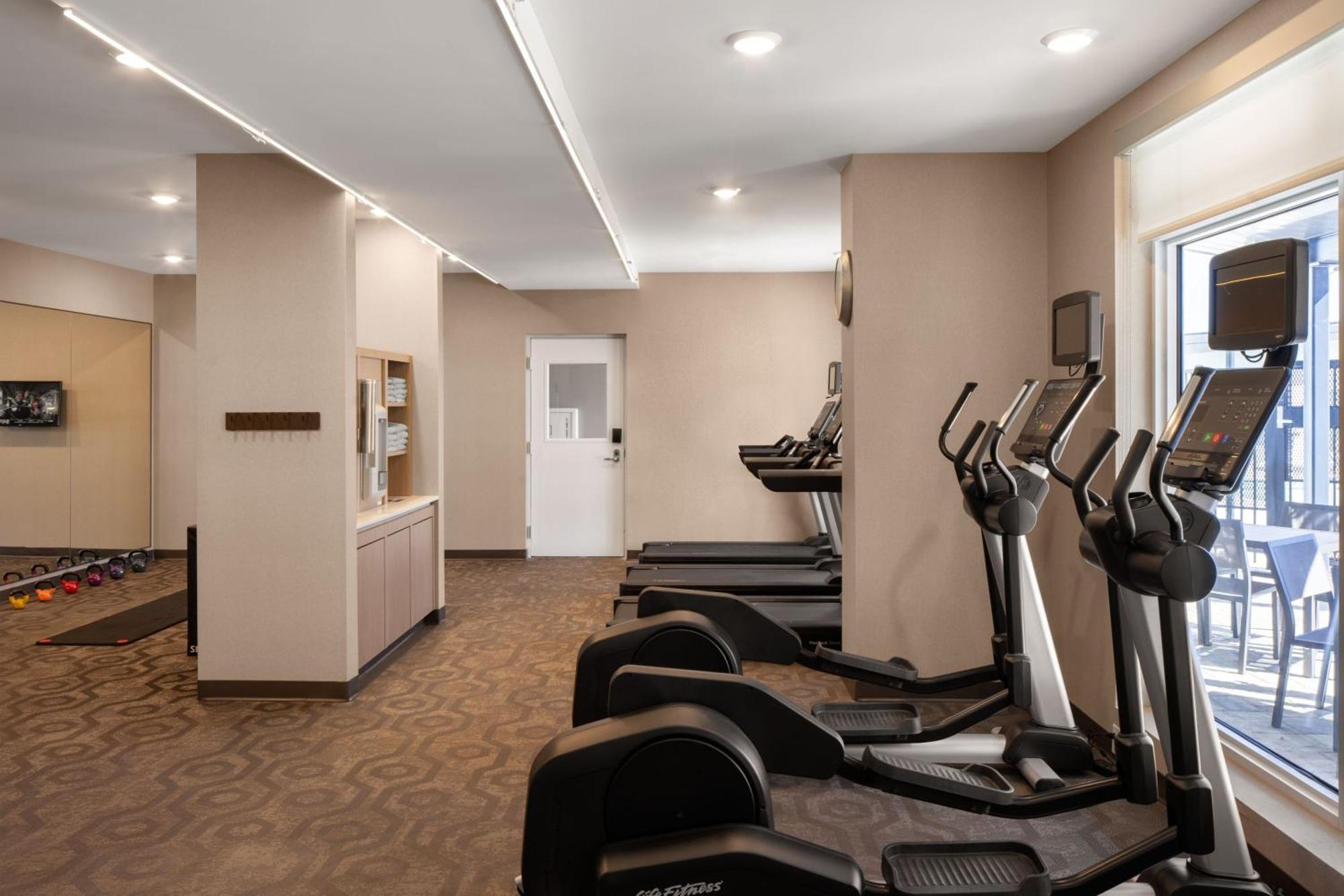 Hotel By Marriott Tampa