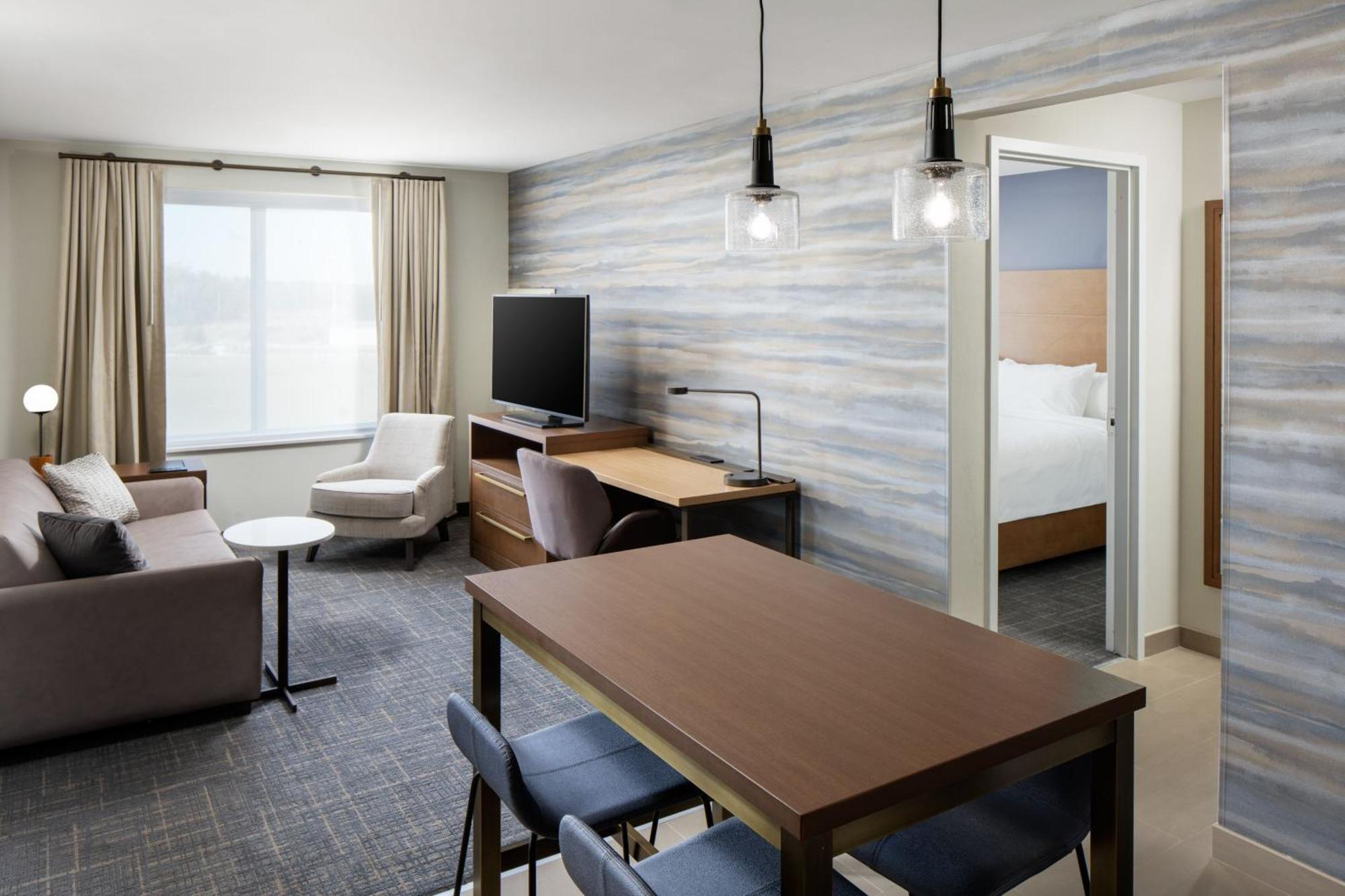 By Marriott Tampa Hotel 3*
