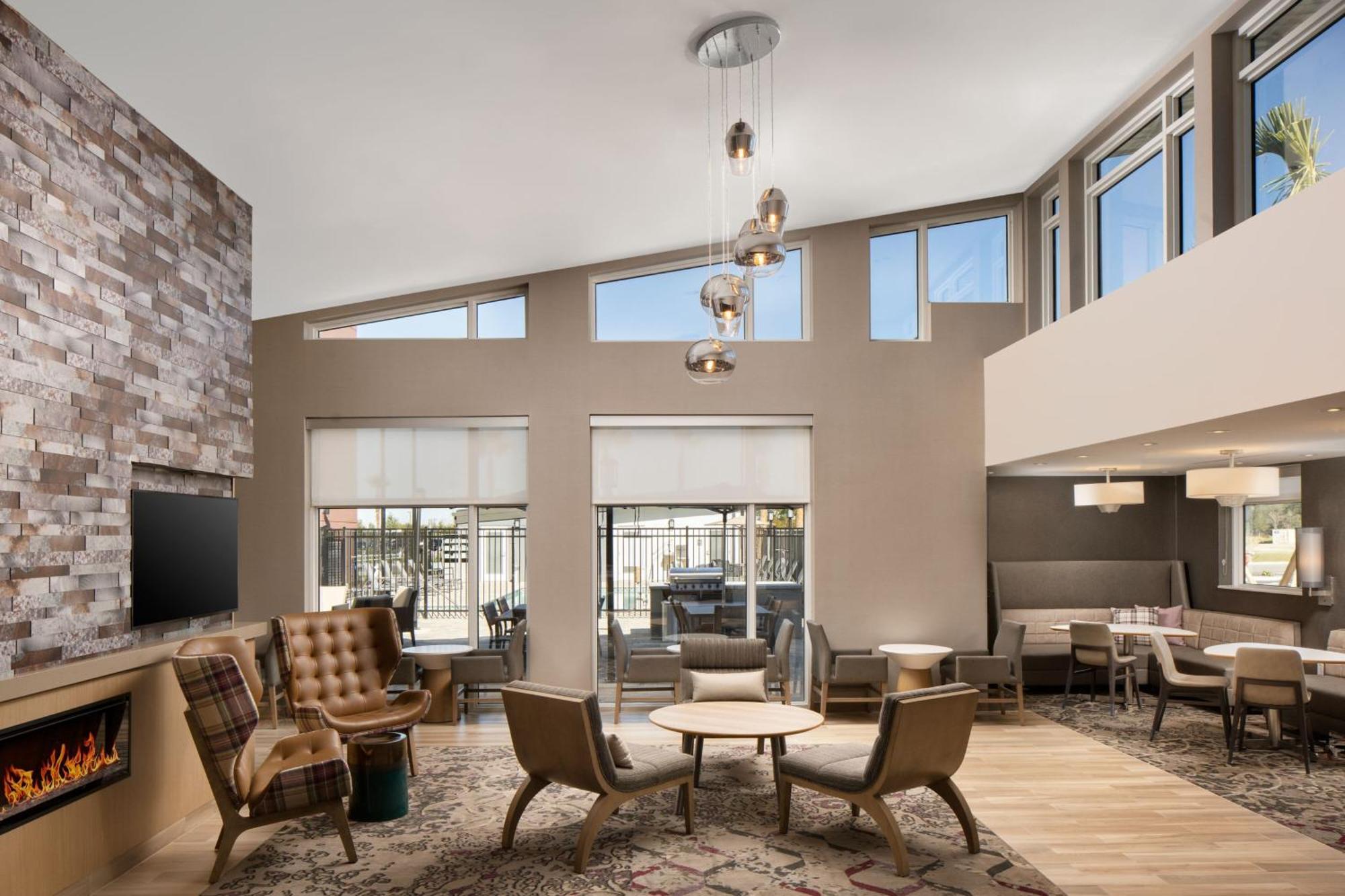 Hotel By Marriott Tampa